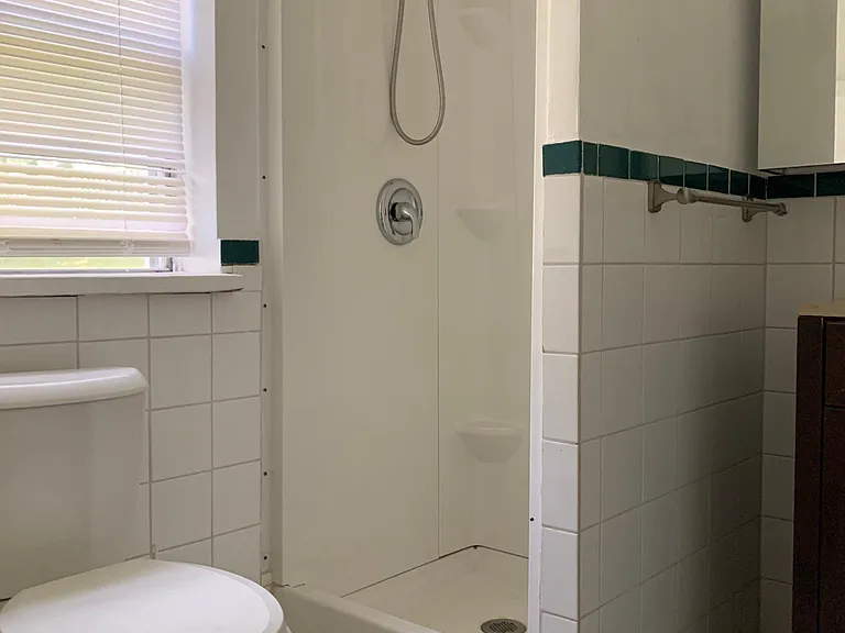 857 Maple Ave — Photo 3