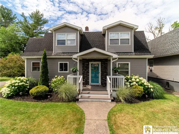 4977 Main St, Bemus Point, NY 14712