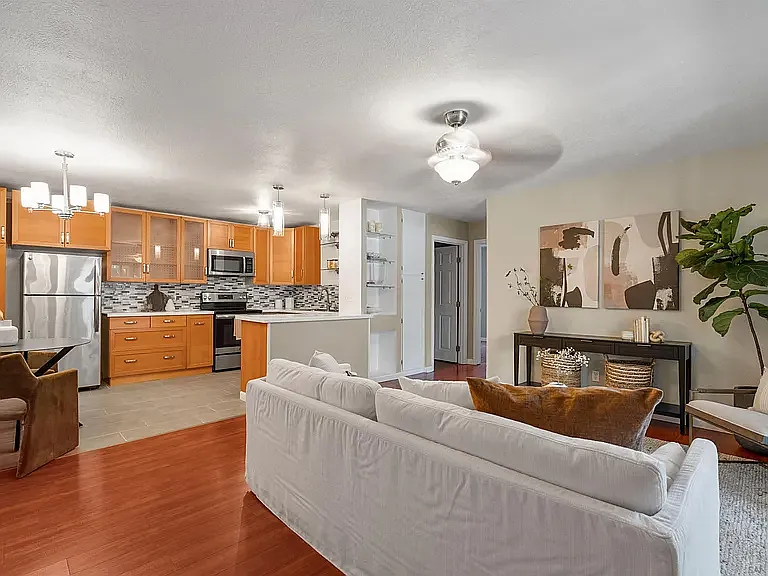 6354 Rancho Mission Rd #523 — Photo 1