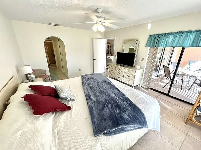 1348 Rock Dove Ct #C — Photo 12