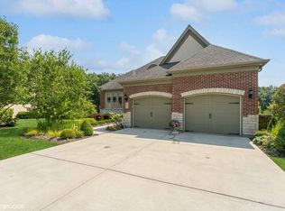 8031 Savoy Club Ct, Burr Ridge, IL 60527