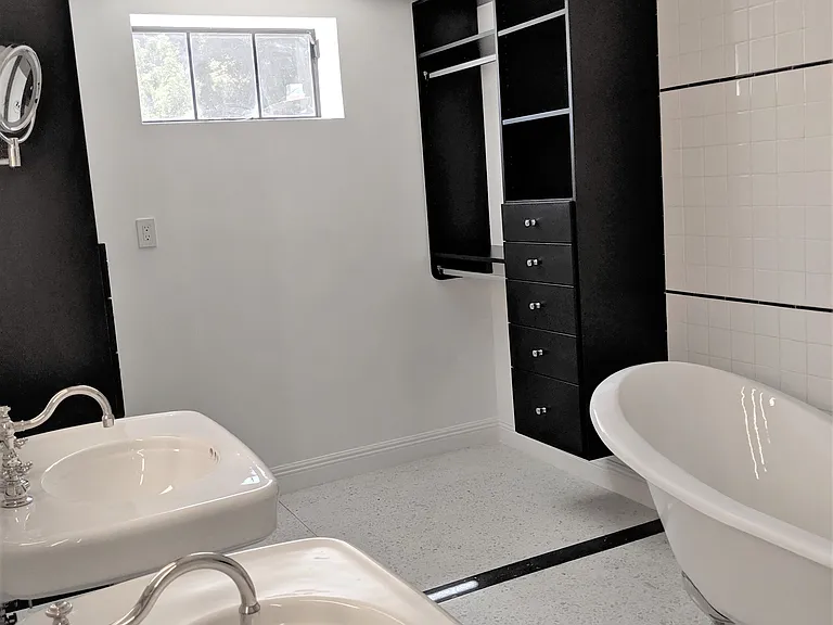 10413 Hebron Ln — Photo 29
