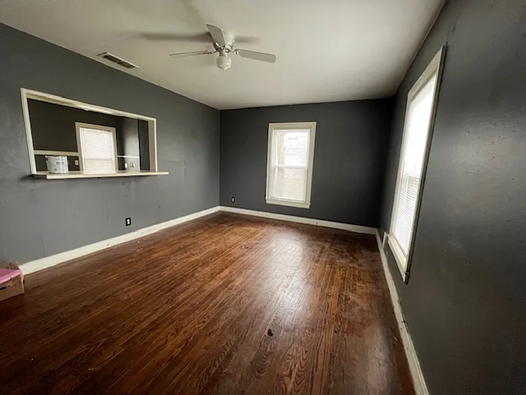 3118 Waverly Ave — Photo 3