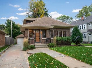 1911 E Marion St, Shorewood, WI 53211