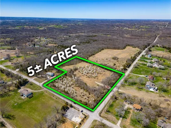 8613 Riverview Ave, Kansas City, KS 66112