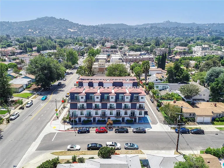 4461 Tujunga Ave #104 — Photo 22