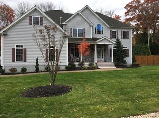 11 Joseph Ln, East Walpole, MA 02032