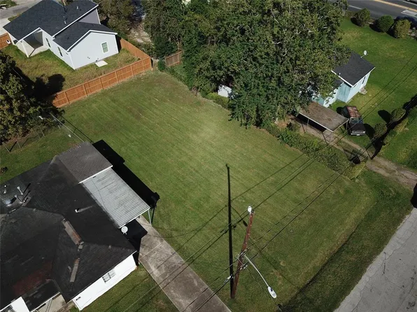 4657 Clover St, Houston, TX 77051