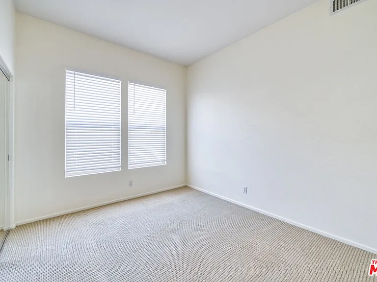 1133 Jewett Dr — Photo 14