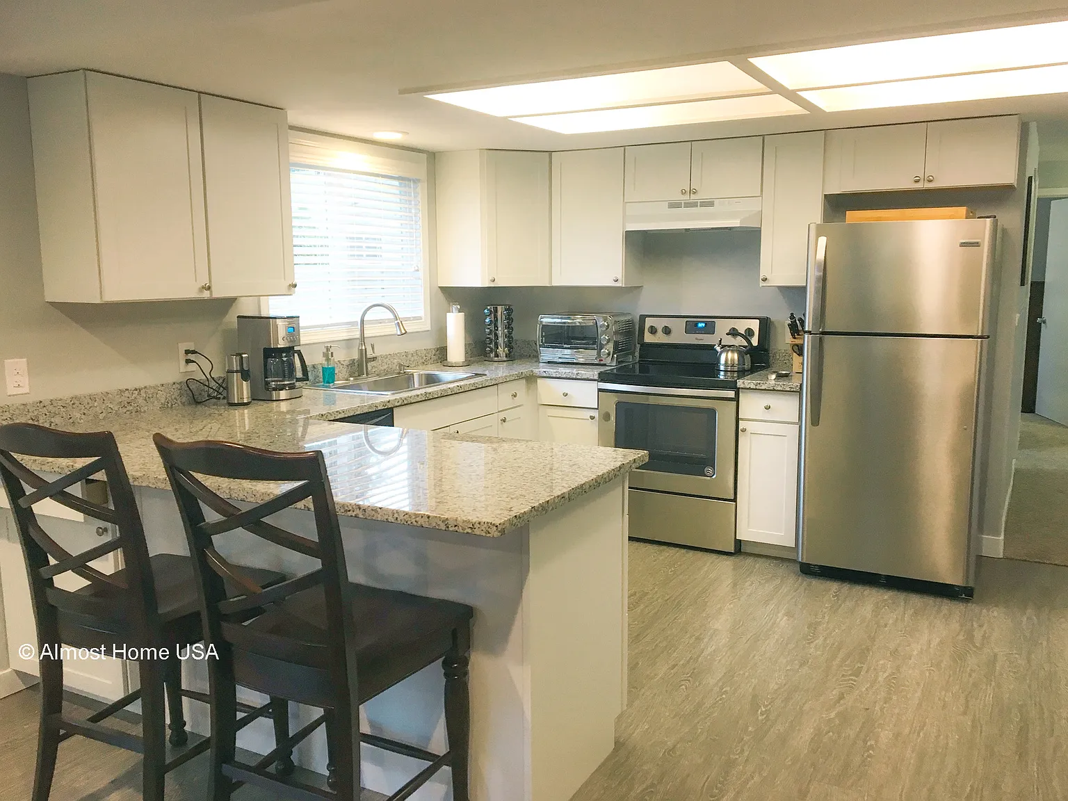 3775 Woodward Ct NE — Photo 2