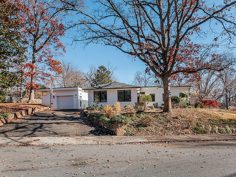 1629 Hardwood Ave — Photo 43