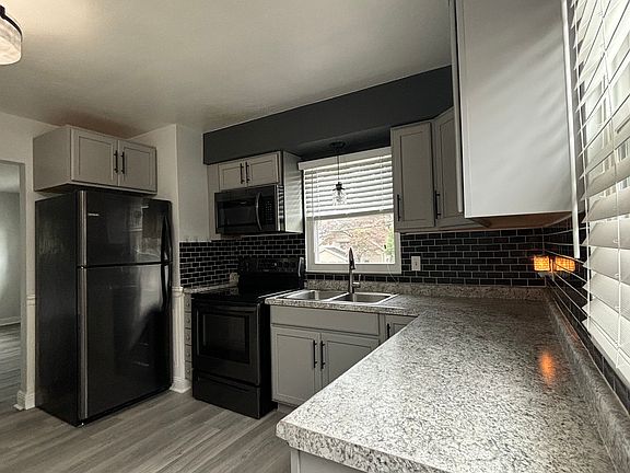 2nd image of 1943 Clairmont Ave #1943