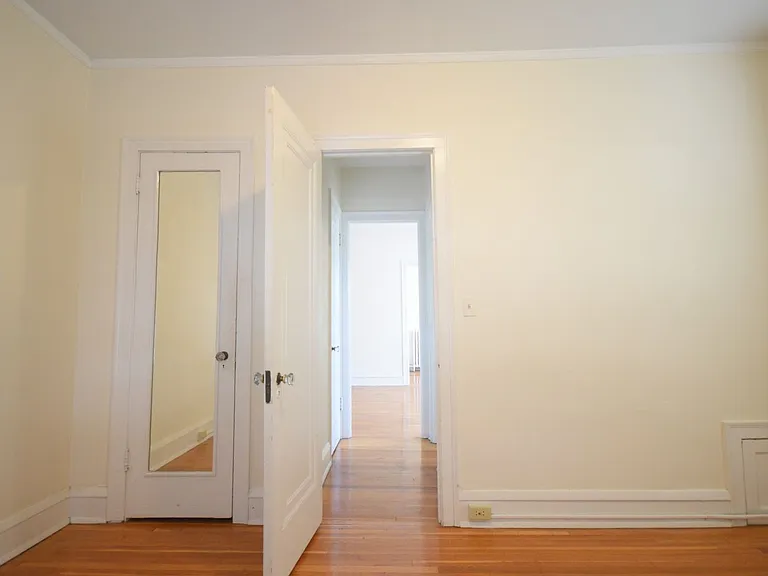 2310 Harriet Ave S — Photo 8