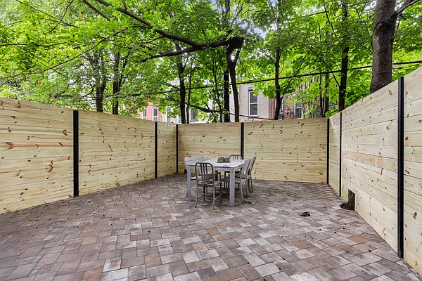 Rented by Compass | media 26