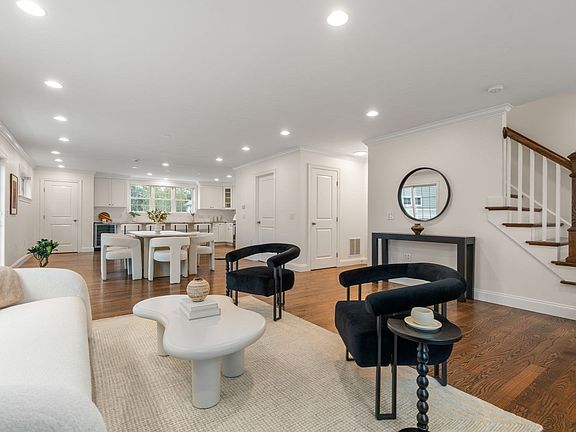 4th image of 10 Gale St #1
