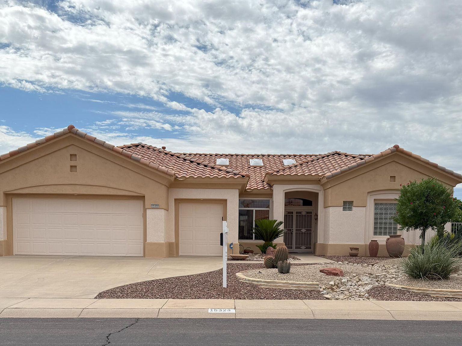 15323 W Robertson Dr