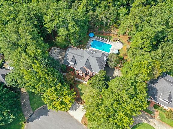 5th image of 430 Westlake Dr NW