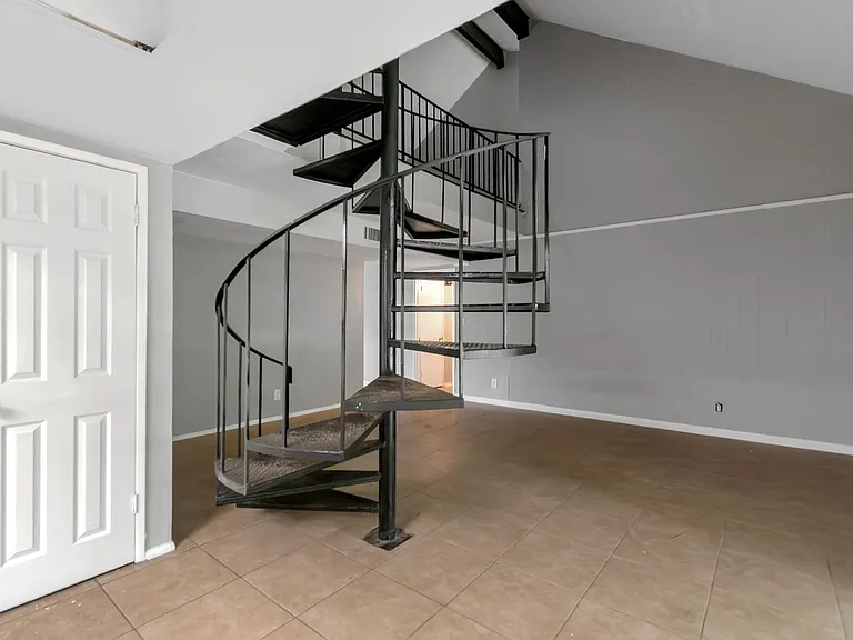 3325 Valley Bend Rd — Photo 14