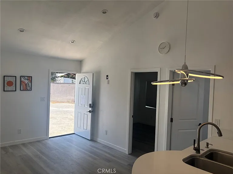 7545 Shoup Ave — Photo 8