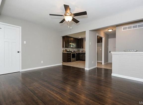 3rd image of 1815 Oliveto Ln