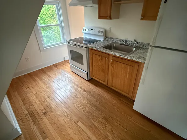 80 Pearl St #2A, Hyannis, MA 02601