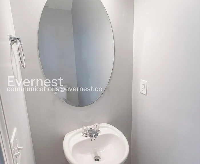 8640 Thomas Ln — Photo 16