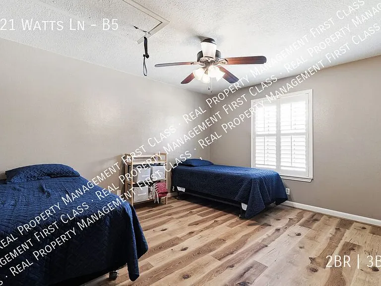 421 Watts Ln #B5 — Photo 13