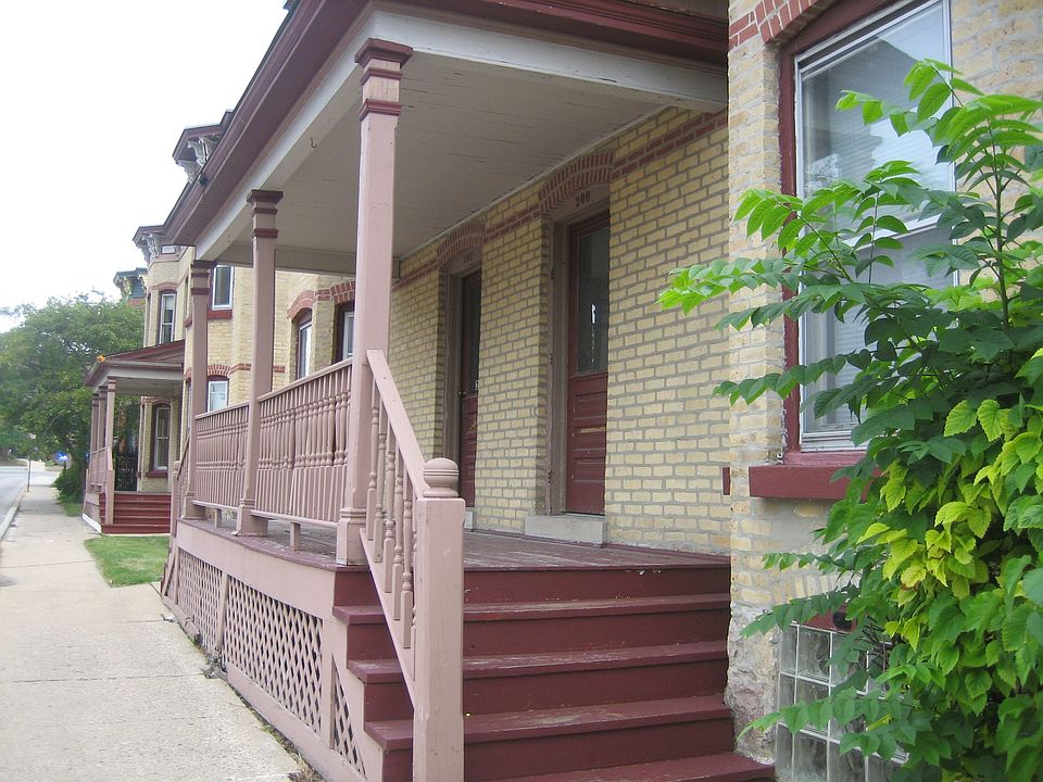 2nd image of 202 S Throop St #202