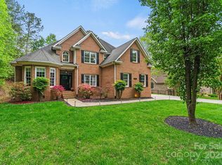 8032 Turnberry Ln, Stanley, NC 28164