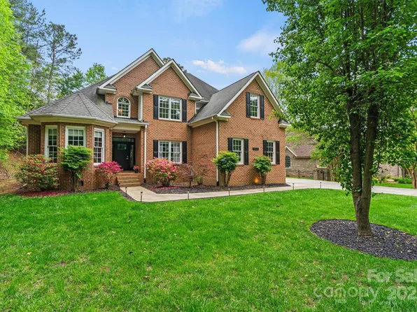 8032 Turnberry Ln, Stanley, NC 28164