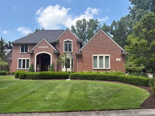 1st image of 140 Turnberry Ct