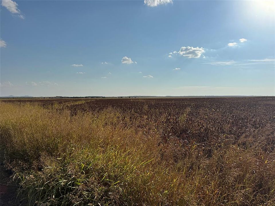 2nd image of 1290 N 2020th Rd