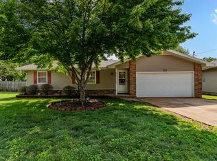 727 W Crestview St, Springfield, MO 65807