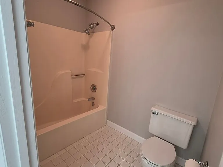 415 Park Ave #100 — Photo 12