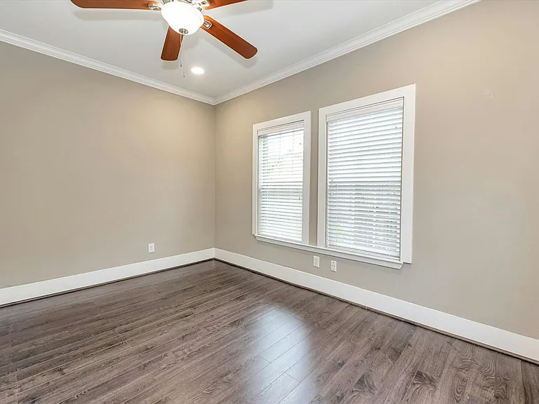 4114 Lamar St #4 — Photo 16