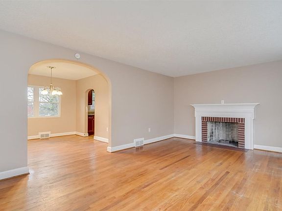 4th image of 1210 Lake Ave
