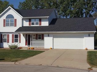 1942 W Baraboo Cir, De Pere, WI 54115