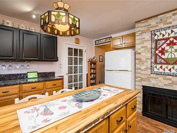 5th image of 60 Woodpecker Ln