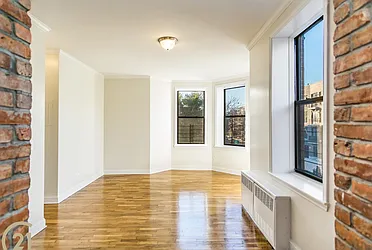 Rented by Century 21 Metropolitan