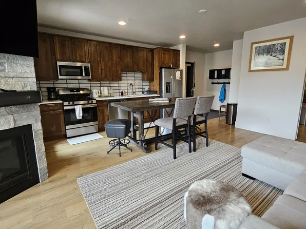 1060 Blue River Pkwy Unit 303, Silverthorne, CO 80498