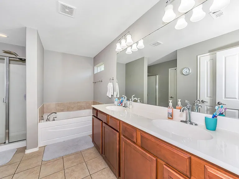 15944 Blaketree Dr — Photo 12