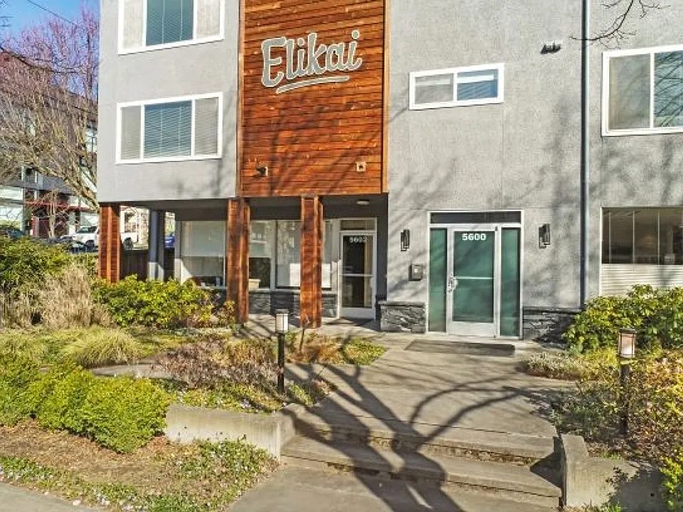 Ekilai Apartments - Spacious 1 Bed, 2 Bed Units & 3 Bed Units, w/ Private Balcony ~ Designer fini...