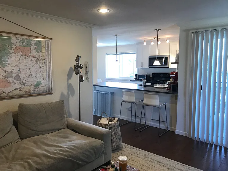 Rose Alice Apartments — Photo 5
