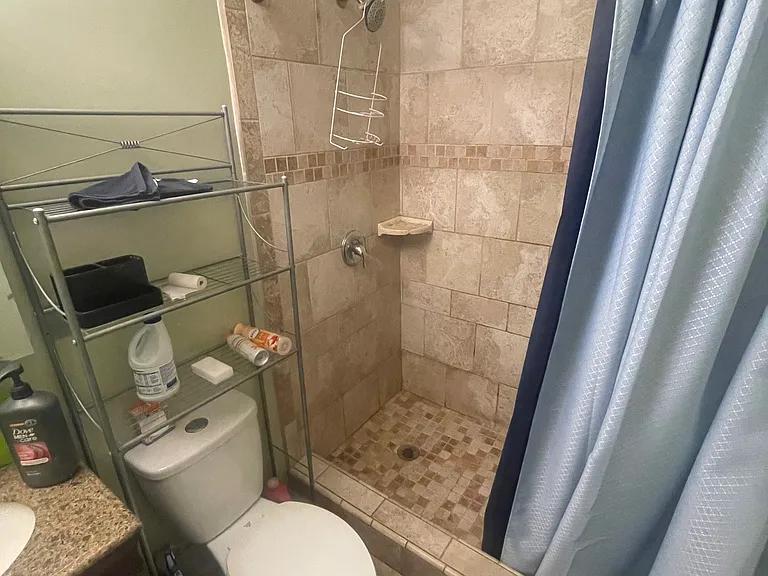1604 W 27th St #1 — Photo 9