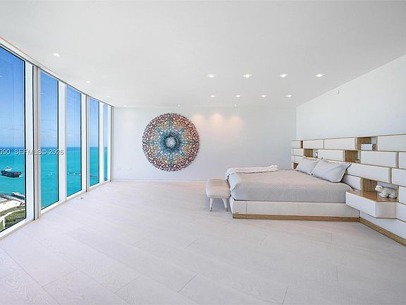 4th image of 300 S Pointe Dr Penthouse 5