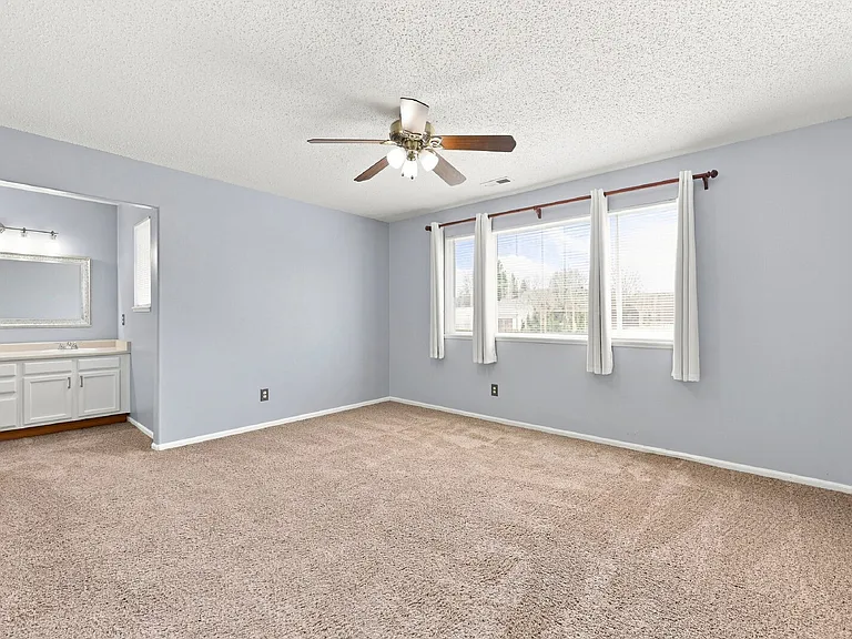 9468 Pony Gulch Way — Photo 12