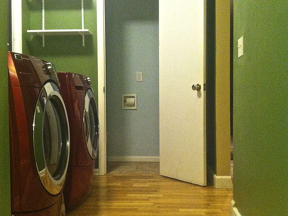 Laundry/Entry from Garage