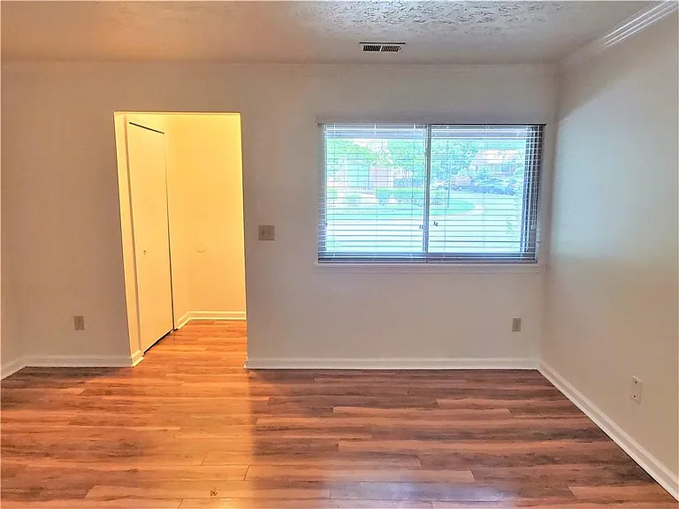 66 Country Place Ct — Photo 3