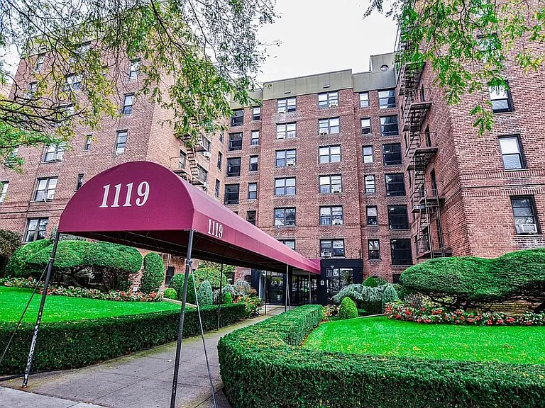 1119 Ocean Pkwy #4G — Photo 8