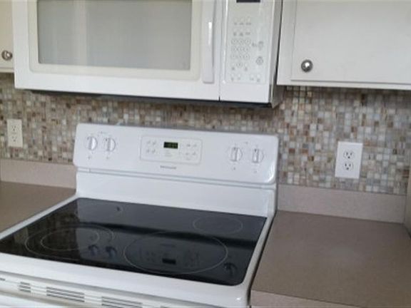 4th image of 72 Dogwood Drive Cir